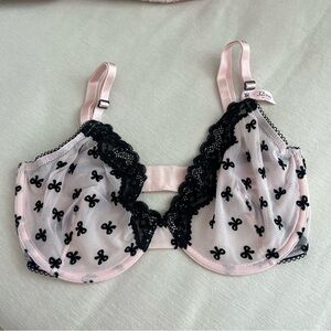 Victoria’s Secret unlined bra